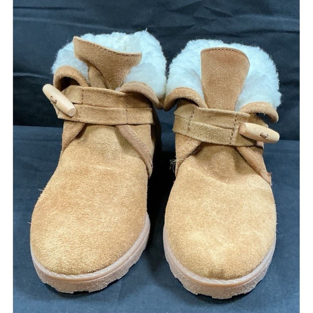 UNISA Women's 6.5 Tan Suede Sherpa Lined Ankle Boots Toggle Made Brazil